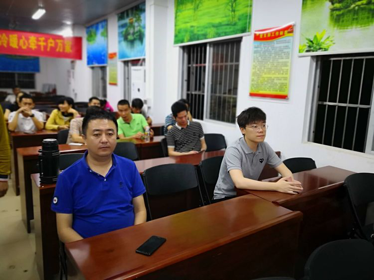 ?？趽?dān)保助力扶貧再出發(fā)